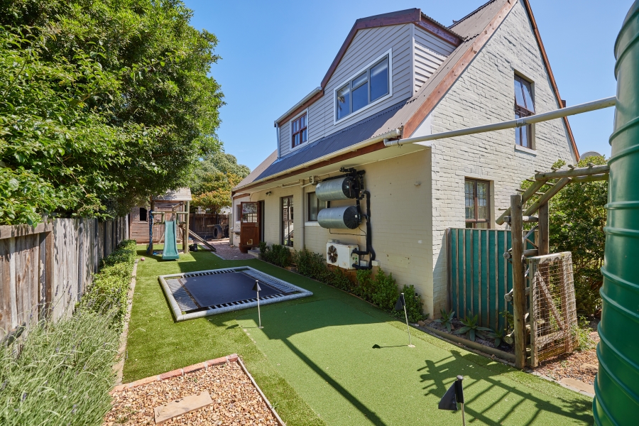 4 Bedroom Property for Sale in Milkwood Park Western Cape